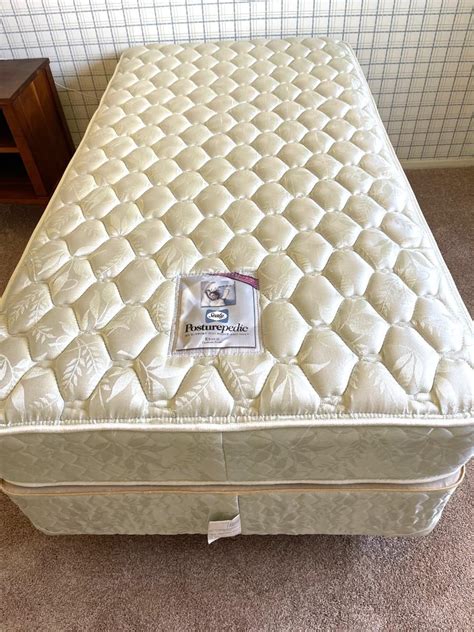 sealy posturepedic twin box spring